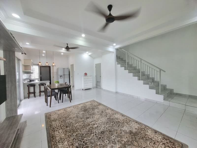 Rumah Teres 2 Tingkat untuk Dijual di Puncak Alam (Selangor) - Fazillah Rahim - Living Room - PropertyGuru.com.my
