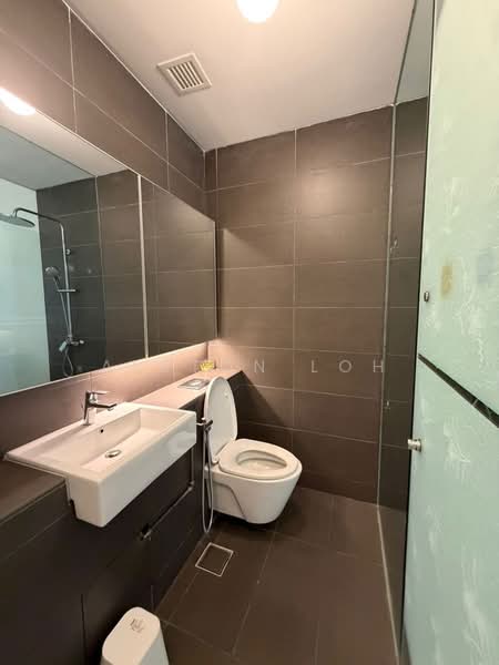 Condominium for Sale at Shorefront Residences - Alston Loh - Bathroom - PropertyGuru.com.my