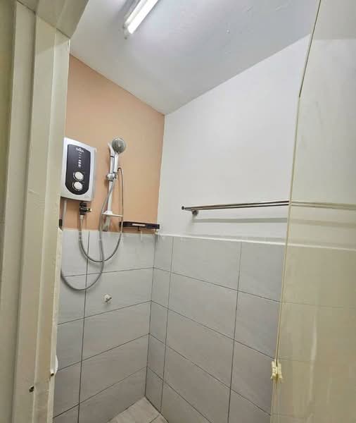 Pangsapuri untuk Dijual di Pangsapuri Seri Jati - Elaine Yap - Bathroom - PropertyGuru.com.my