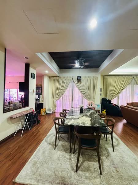 Rumah Berkembar untuk Dijual di Seksyen 13 (Shah Alam) - Sara Ooi - Dining Room - PropertyGuru.com.my