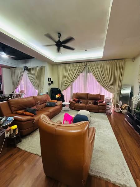 Rumah Berkembar untuk Dijual di Seksyen 13 (Shah Alam) - Sara Ooi - Living Room - PropertyGuru.com.my