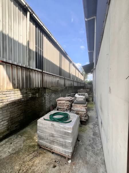 Gudang untuk Dijual di Kampung Baru Sungai Buloh (Sungai Buloh) - Jessie Lin - Exterior - PropertyGuru.com.my