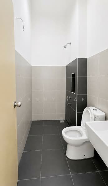 Terraced House for Sale in Bandar Putra (Kulai) - Danny Yap - Bathroom - PropertyGuru.com.my