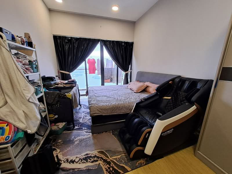 Kondominium untuk Dijual di Royal Strand @ Country Garden Danga Bay - May Lee - Bedroom - PropertyGuru.com.my