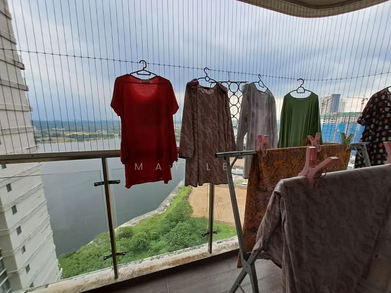 Kondominium untuk Dijual di Royal Strand @ Country Garden Danga Bay - May Lee - Balcony - PropertyGuru.com.my