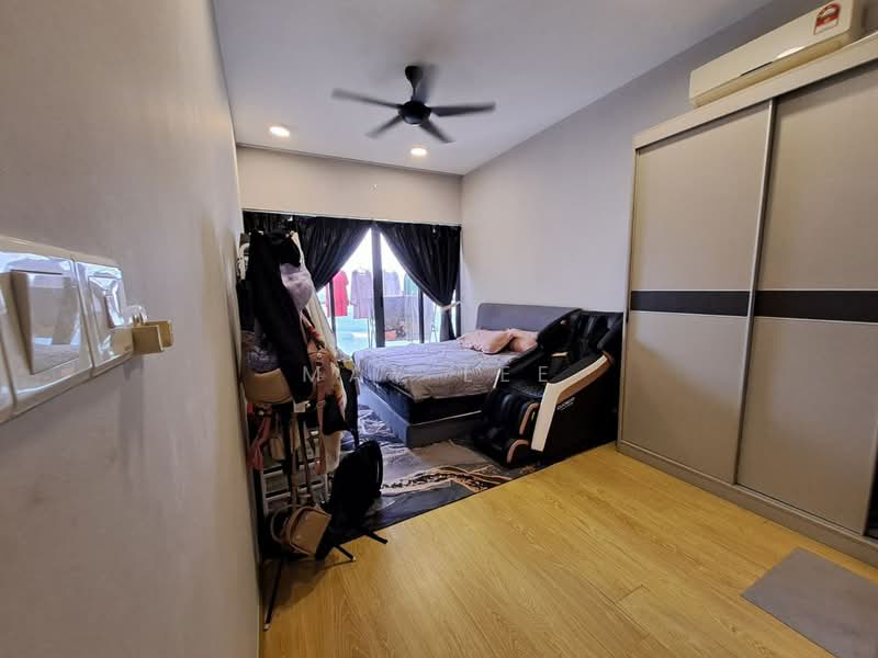 Kondominium untuk Dijual di Royal Strand @ Country Garden Danga Bay - May Lee - Bedroom - PropertyGuru.com.my