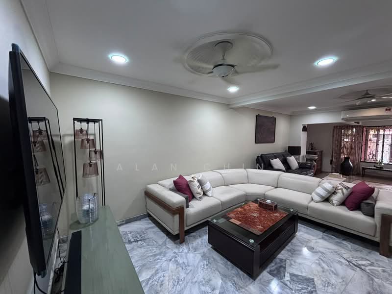 2-storey Terraced House for Sale in Taman Melawati (Ulu Kelang) - Alan Chin - Living Room - PropertyGuru.com.my