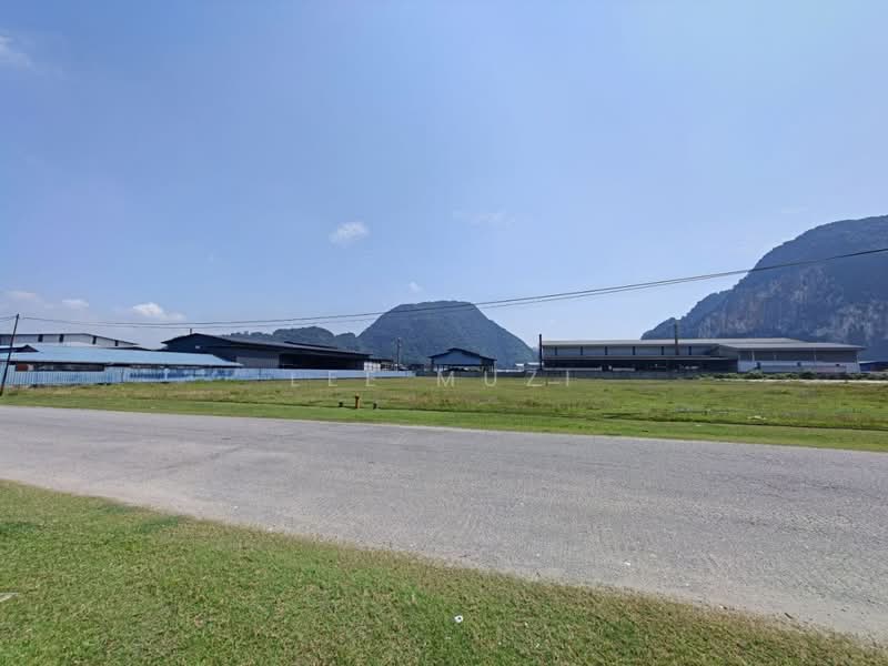 Tanah Perindustrian untuk Dijual di Simpang Pulai (Perak) - Lee Muzi - Exterior - PropertyGuru.com.my