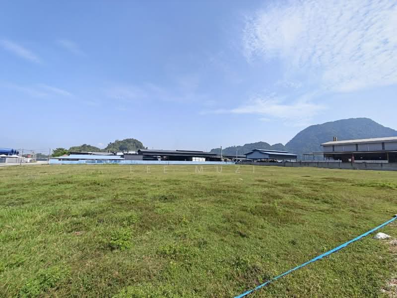 Tanah Perindustrian untuk Dijual di Simpang Pulai (Perak) - Lee Muzi - Exterior - PropertyGuru.com.my