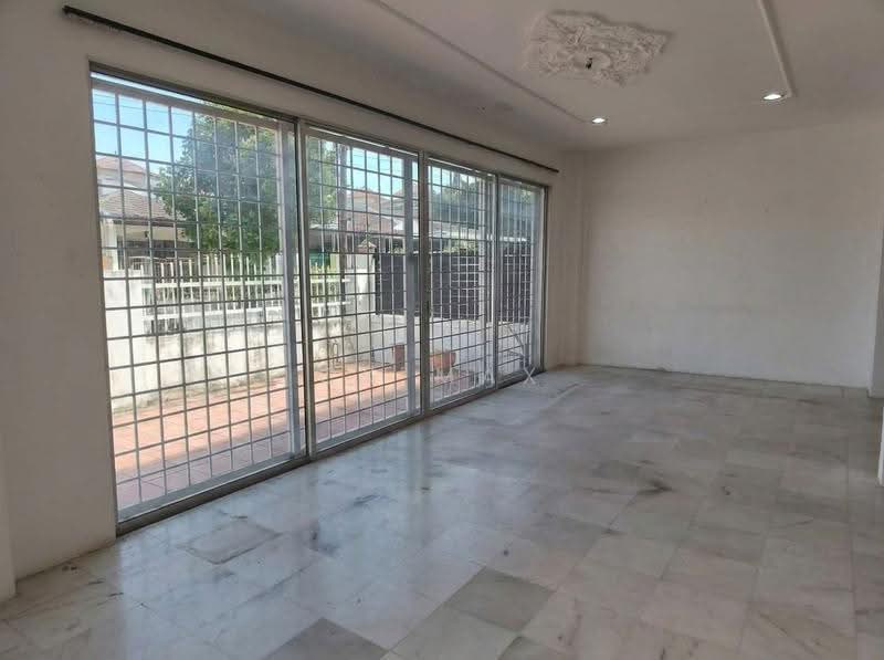 Semi-Detached House for Sale in Taman Ipoh Selatan (Ipoh) - Ck Max - Living Room - PropertyGuru.com.my