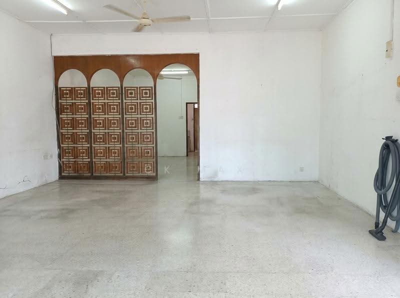 Semi-Detached House for Sale in Taman Ipoh Selatan (Ipoh) - Ck Max - Interior - PropertyGuru.com.my