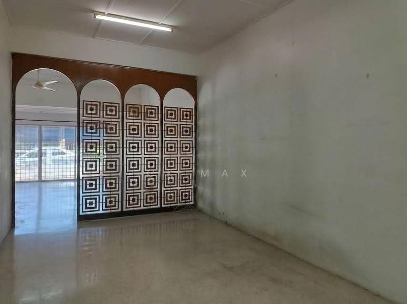 Semi-Detached House for Sale in Taman Ipoh Selatan (Ipoh) - Ck Max - Interior - PropertyGuru.com.my