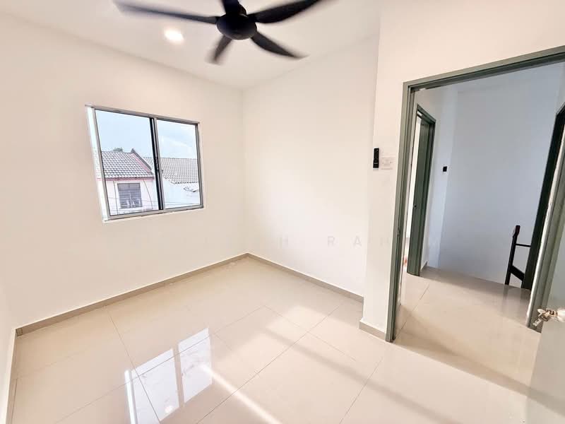 Rumah Teres 2 Tingkat untuk Dijual di Bukit Sentosa (Rawang) - Fazillah Rahim - Interior - PropertyGuru.com.my