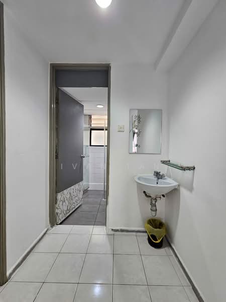 Condominium for Rent at Mont Kiara Pines - Ivan Tan - Corridor - PropertyGuru.com.my