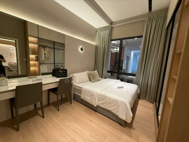 Service Residence for Sale at Ativo Suites @ Damansara Avenue - Toshi Tan - Bedroom - PropertyGuru.com.my