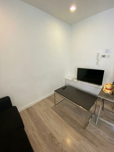 Service Residence for Sale at Ramada (One @ Bukit Ceylon) - Michael Au - Living Room - PropertyGuru.com.my