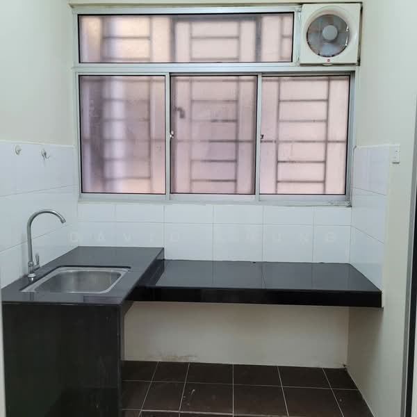 Kondominium untuk Dijual di Platinum Lake PV 20 - David Chung - Kitchen - PropertyGuru.com.my