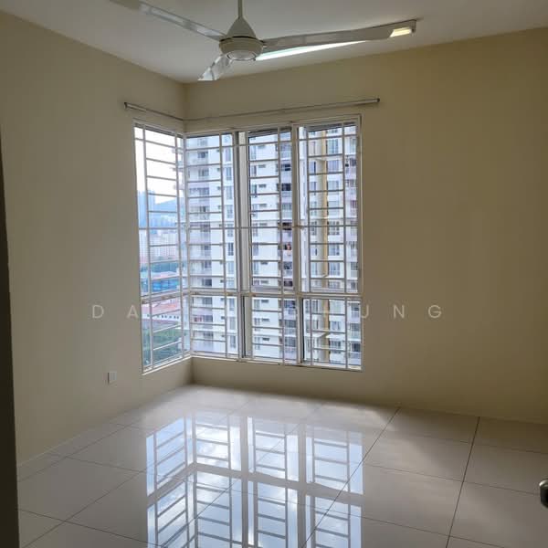 Kondominium untuk Dijual di Platinum Lake PV 20 - David Chung - Living Room - PropertyGuru.com.my