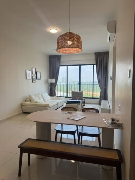 Pangsapuri untuk Dijual di Summit @ Lagoon Residences - Xin Yi - Living Room - PropertyGuru.com.my