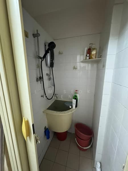 Apartment for Sale at Krystal Idaman - Lim Seok Cheng - Bathroom - PropertyGuru.com.my