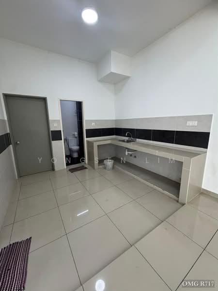 Rumah Berkembar untuk Dijual di Setia Utama (Setia Alam) - Yongsen Lim - Kitchen - PropertyGuru.com.my