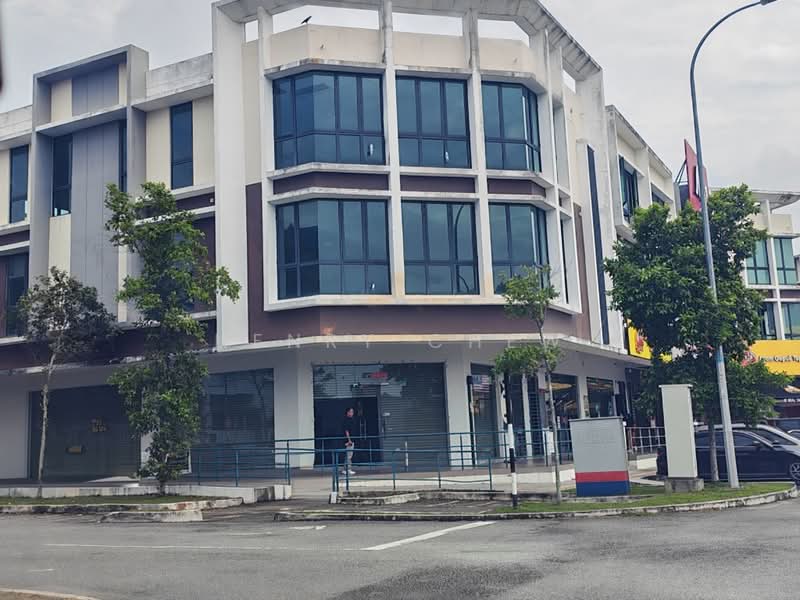 Shop for Rent in Bandar Seri Putra (Bangi) - Henry Chew - Exterior - PropertyGuru.com.my