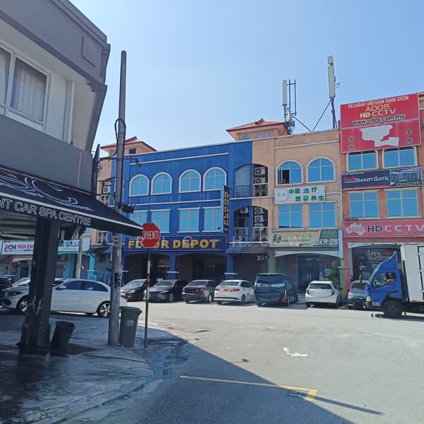 Shop for Sale in Bandar Puteri Puchong (Puchong) - Eric How - Exterior - PropertyGuru.com.my