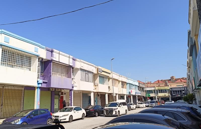 Shop for Sale in Bandar Puteri Puchong (Puchong) - Eric How - Exterior - PropertyGuru.com.my