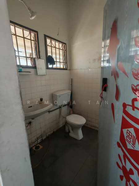 Rumah Teres untuk Dijual di Ayer Keroh (Melaka) - Ramona Tan - Bathroom - PropertyGuru.com.my