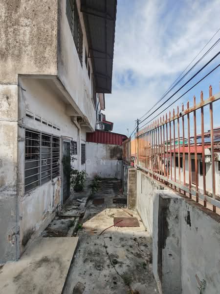 Rumah Teres untuk Dijual di Ayer Keroh (Melaka) - Ramona Tan - PropertyGuru.com.my
