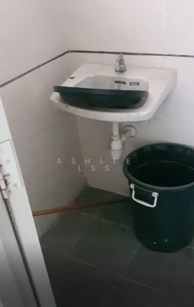 Kedai / Pejabat untuk Dijual di Shah Alam (Selangor) - Ashlee LSS - Bathroom - PropertyGuru.com.my