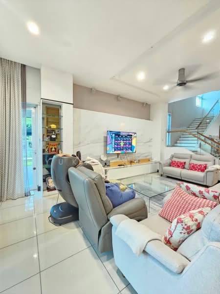 Rumah Berkembar untuk Dijual di Taman Molek (Johor Bahru) - Yuki Cheng - PropertyGuru.com.my