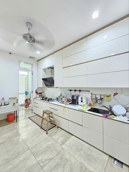 Rumah Berkembar untuk Dijual di Taman Molek (Johor Bahru) - Yuki Cheng - PropertyGuru.com.my