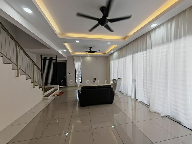 2-storey Terraced House for Rent in Shah Alam (Selangor) - KC Cheah - Living Room - PropertyGuru.com.my