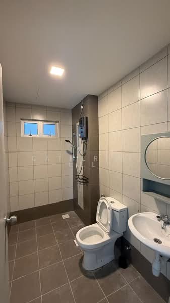 Servis Apartment untuk Disewa di One 49 Residence - Catherine Lee - Bathroom - PropertyGuru.com.my