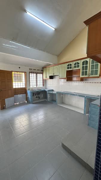 Rumah Teres 2 Tingkat untuk Disewa di Taman Bukit Jaya (Ulu Tiram) - Mavis Hew - Kitchen - PropertyGuru.com.my