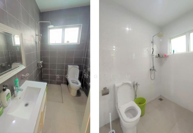 Semi-Detached House for Rent in Seksyen 13 (Shah Alam) - Soung Lim - Bathroom - PropertyGuru.com.my
