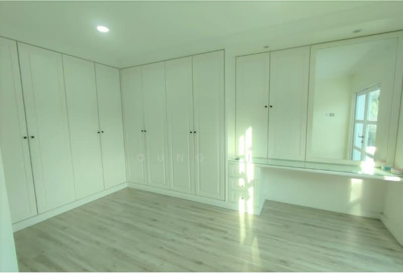 Semi-Detached House for Rent in Seksyen 13 (Shah Alam) - Soung Lim - Bedroom - PropertyGuru.com.my