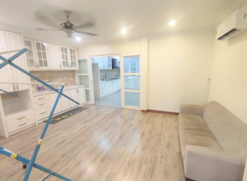 Semi-Detached House for Rent in Seksyen 13 (Shah Alam) - Soung Lim - Living Room - PropertyGuru.com.my