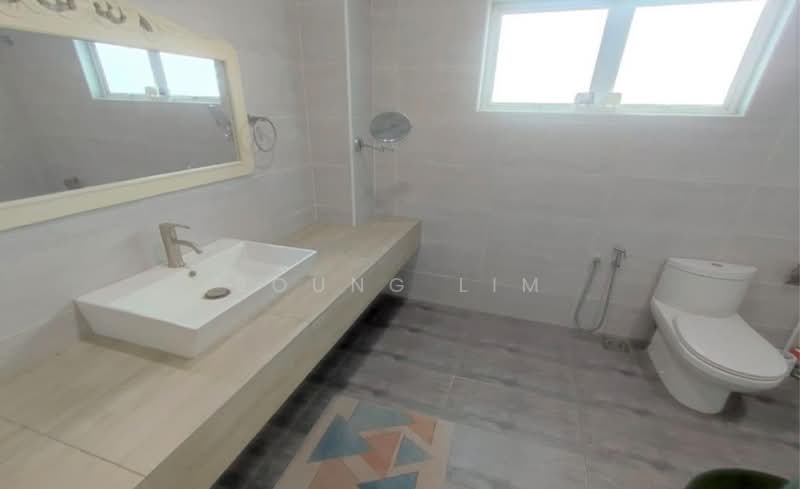 Semi-Detached House for Rent in Seksyen 13 (Shah Alam) - Soung Lim - Bathroom - PropertyGuru.com.my