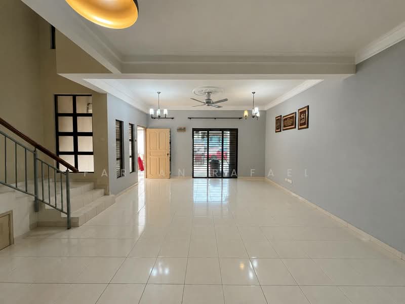 2-storey Terraced House for Sale in Sungai Buloh (Selangor) - Farhan Rafael - Living Room - PropertyGuru.com.my
