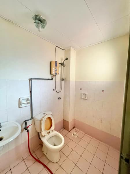 2-storey Terraced House for Sale in Sungai Buloh (Selangor) - Farhan Rafael - Bathroom - PropertyGuru.com.my