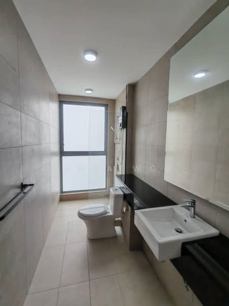 Kondominium untuk Disewa di Triuni Residences - Renea Woo - Bathroom - PropertyGuru.com.my