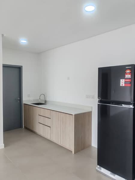 Kondominium untuk Disewa di Triuni Residences - Renea Woo - Kitchen - PropertyGuru.com.my