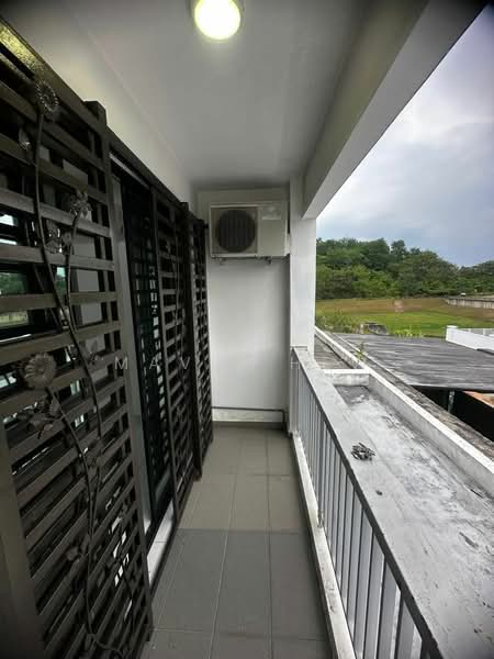 Rumah Teres 2 Tingkat untuk Dijual di Bandar Tiram (Ulu Tiram) - Mavis Hew - Balcony - PropertyGuru.com.my