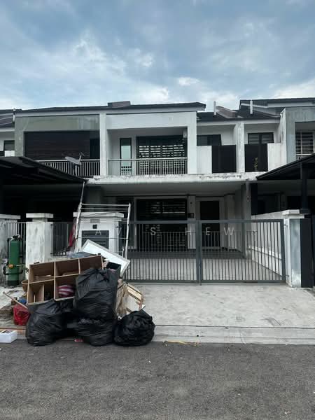 Rumah Teres 2 Tingkat untuk Dijual di Bandar Tiram (Ulu Tiram) - Mavis Hew - Exterior - PropertyGuru.com.my