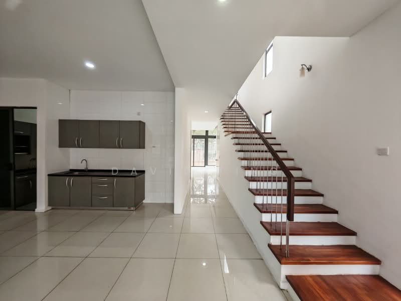 3-storey Terraced House for Rent in Lake Fields (Sungai Besi) - David Ting - Kitchen - PropertyGuru.com.my