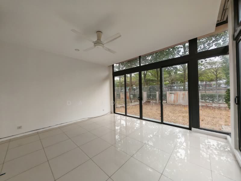 3-storey Terraced House for Rent in Lake Fields (Sungai Besi) - David Ting - Living Room - PropertyGuru.com.my