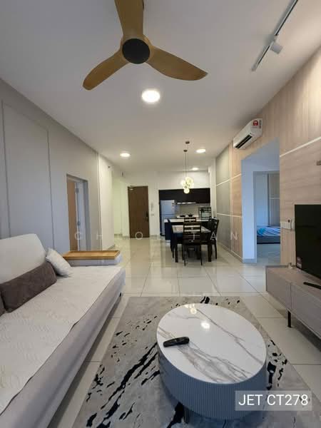 Servis Apartment untuk Disewa di Setia City Residences - Chloe Tan - Living Room - PropertyGuru.com.my