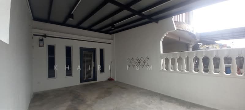 Rumah Teres 2 Tingkat untuk Dijual di Taman Johor Jaya (Johor Bahru) - Khairi Ismail - Exterior - PropertyGuru.com.my